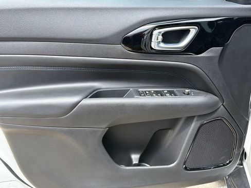 New 2026 Jeep Compass Latitude AWD/4WD image 13