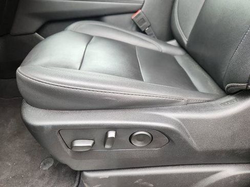 Used 2025 Chevrolet Tahoe Z71 AWD/4WD image 14