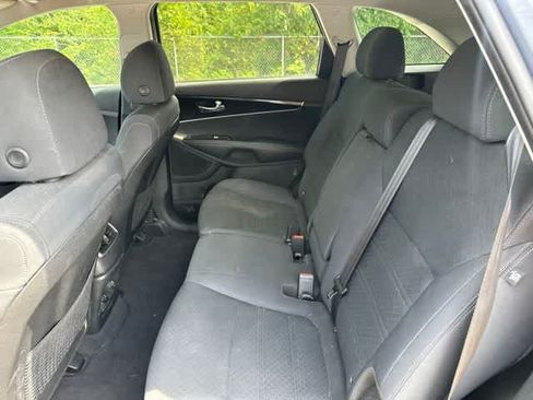 Used 2020 Kia Sorento S AWD/4WD image 7