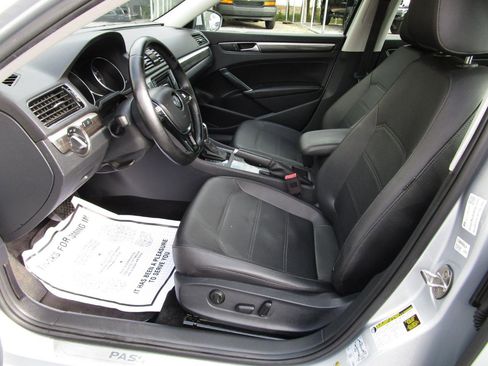 Used 2018 Volkswagen Passat 2.0T SE image 20