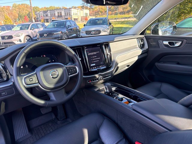 Used 2024 Volvo XC60 B5 Core w/ Protection Package Premier AWD/4WD image 12