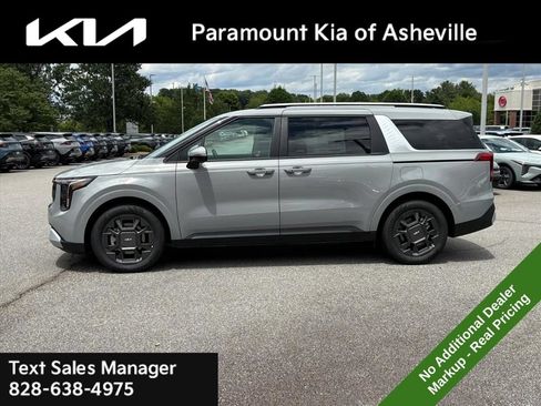 New 2026 Kia Carnival EX FWD image 3