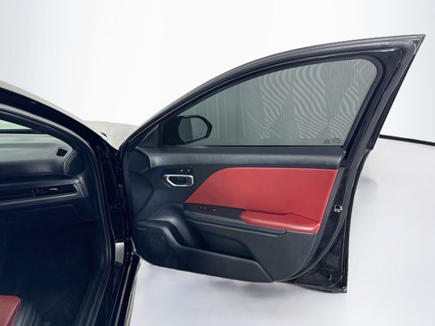 Used 2025 Kia K4 GT-Line w/ GT-Line Premium Package FWD image 32