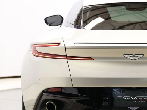 Used 2017 Aston Martin DB11 V12 RWD image 63