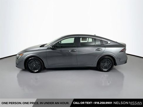 Certified 2026 Nissan Sentra SV w/ SV Convenience Package FWD image 8