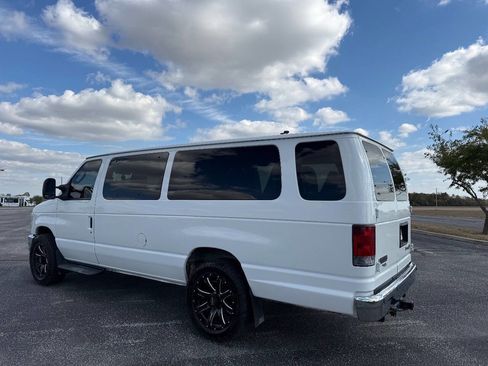 Used 2010 Ford E-350 and Econoline 350 Extended Wagon Super Duty image 6