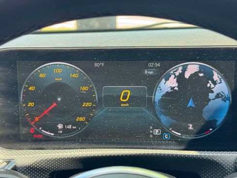 Used 2022 Mercedes-Benz CLA 250 4MATIC image 19
