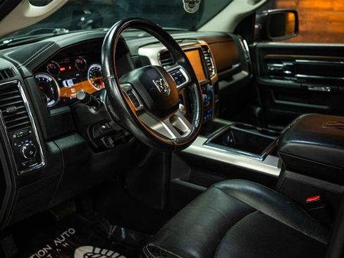 Used 2014 RAM 1500 Laramie w/ Convenience Group image 8