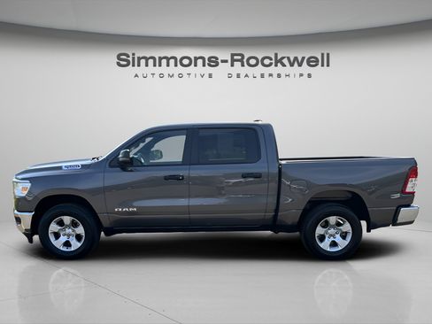 Used 2023 RAM 1500 Big Horn AWD/4WD image 2
