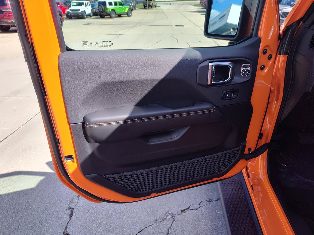 New 2027 Jeep Wrangler Unlimited Sahara AWD/4WD image 13
