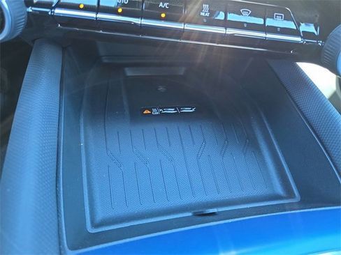 New 2026 Chevrolet Equinox EV LT image 23