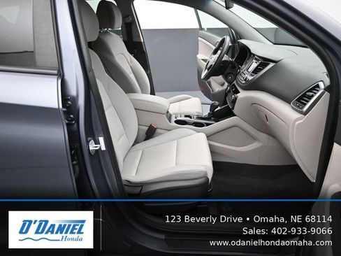 Used 2018 Hyundai Tucson SE w/ Cargo Package image 39