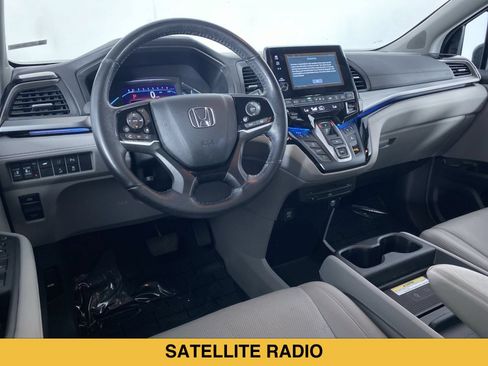 Used 2020 Honda Odyssey Elite image 2
