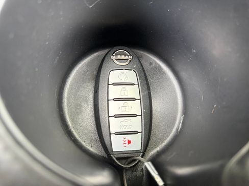 Used 2025 Nissan Altima 2.5 SV FWD image 21