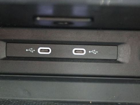 Used 2024 Volkswagen Tiguan Wolfsburg Edition image 27