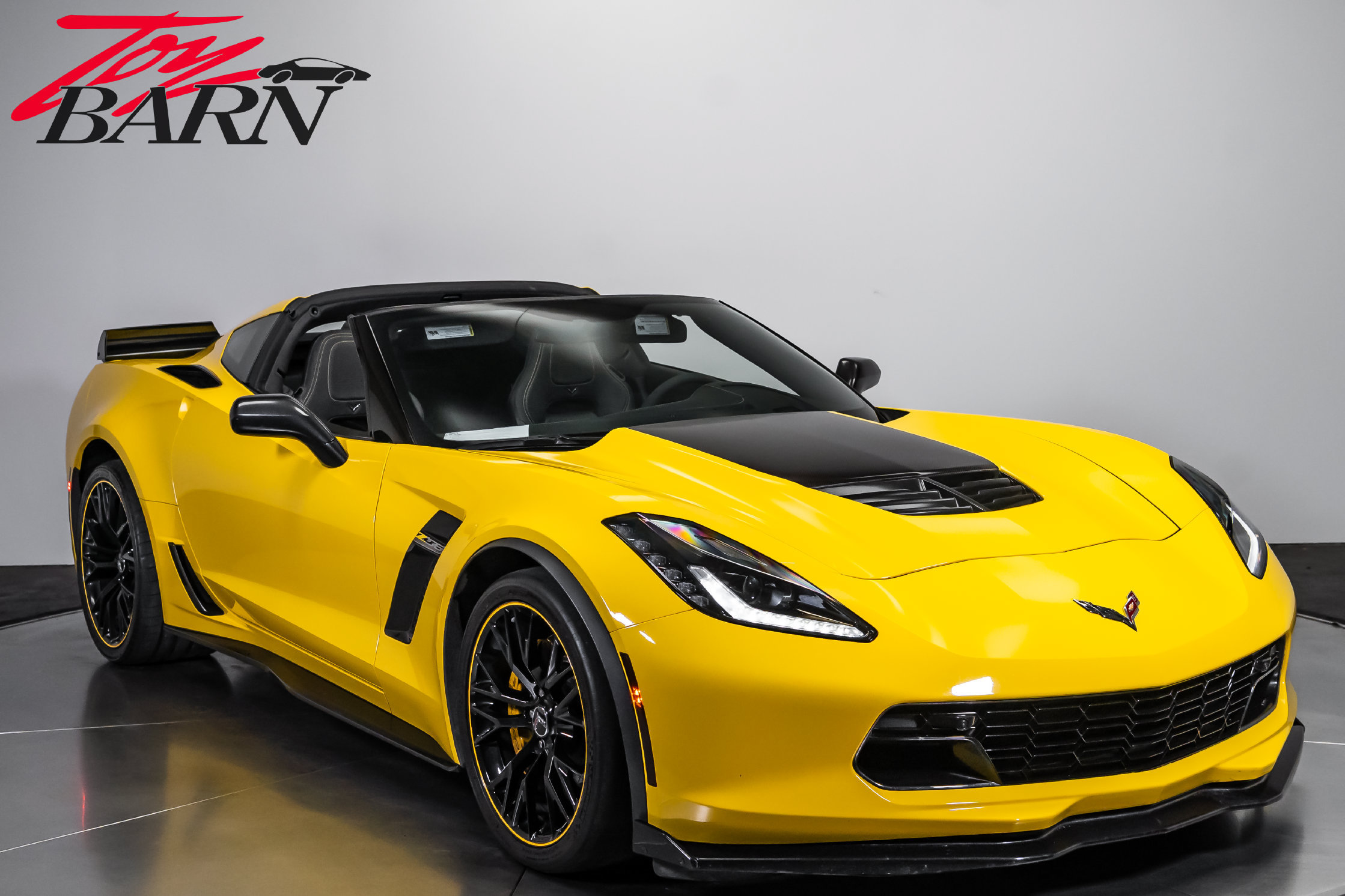Used 2016 Chevrolet Corvette Z06 w/ 3LZ Preferred Equipment Group RWD image 7