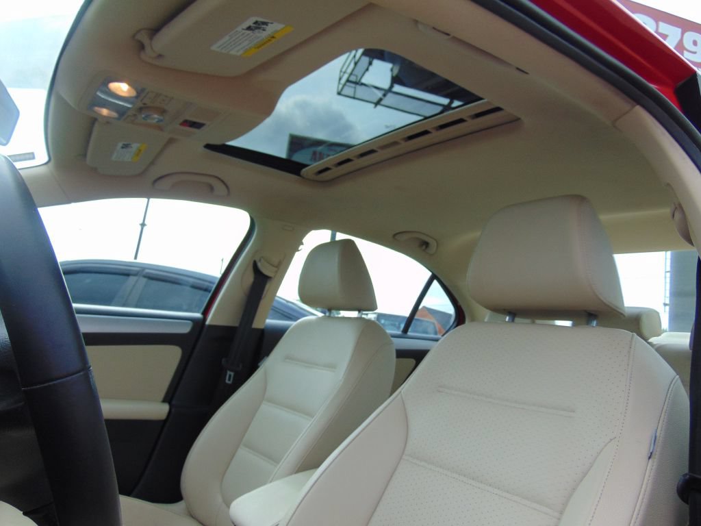 Used 2014 Volkswagen Jetta SE FWD image 31