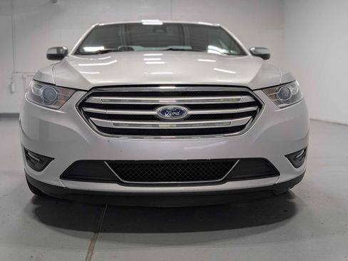 Used 2019 Ford Taurus Limited AWD/4WD image 2