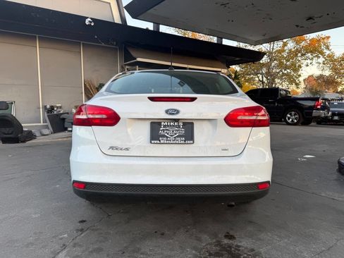 Used 2018 Ford Focus SE image 5
