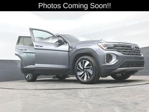 Used 2025 Volkswagen Atlas SEL image 31