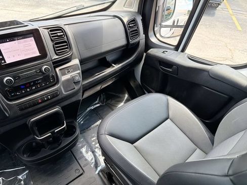 Used 2023 RAM ProMaster 2500 FWD image 14