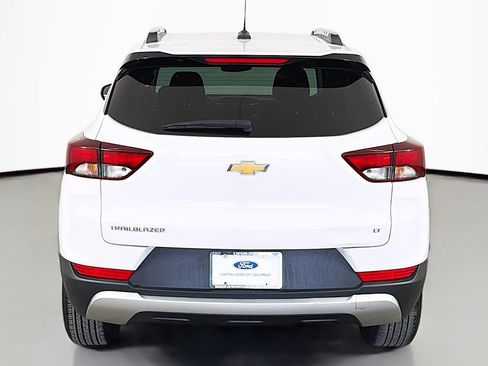 Used 2023 Chevrolet TrailBlazer LT w/ Convenience Package FWD image 13