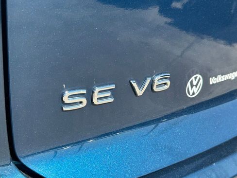 Used 2020 Volkswagen Atlas Cross Sport SE w/ Towing Package image 12