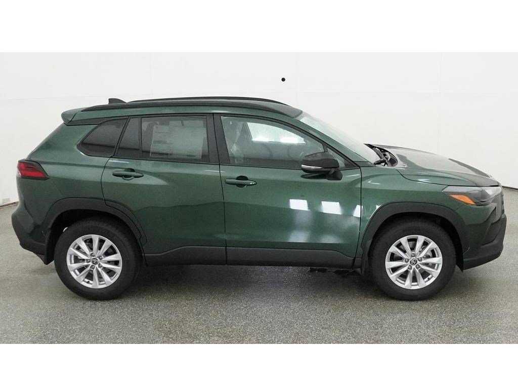 New 2026 Toyota Corolla Cross LE FWD image 12