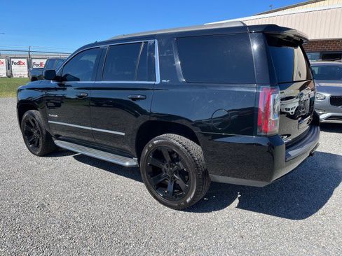 Used 2017 GMC Yukon SLT w/ Open Road Package AWD/4WD image 9
