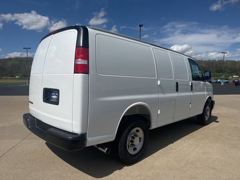 New 2026 Chevrolet Express 2500 w/ Driver Convenience Package image 4