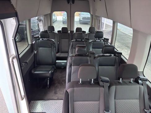 Used 2023 Ford Transit 350 XL image 37