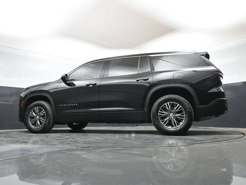Used 2024 Chevrolet Traverse LS AWD/4WD image 45