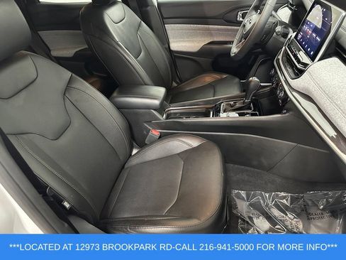 Used 2023 Jeep Compass Latitude AWD/4WD image 23
