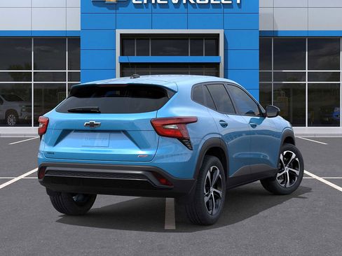 New 2026 Chevrolet Trax RS w/ Sunroof Package FWD image 4