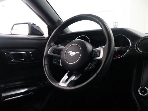 Used 2015 Ford Mustang Coupe RWD image 22