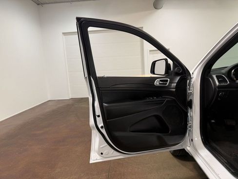 Used 2022 Jeep Grand Cherokee Altitude image 55