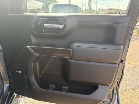 Used 2022 GMC Sierra 1500 SLT RWD image 17