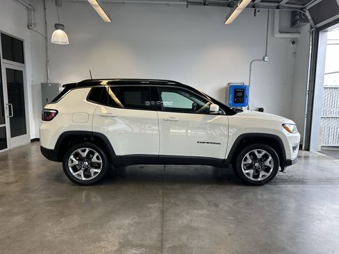 Used 2021 Jeep Compass Limited w/ Elite Interior Group image 2