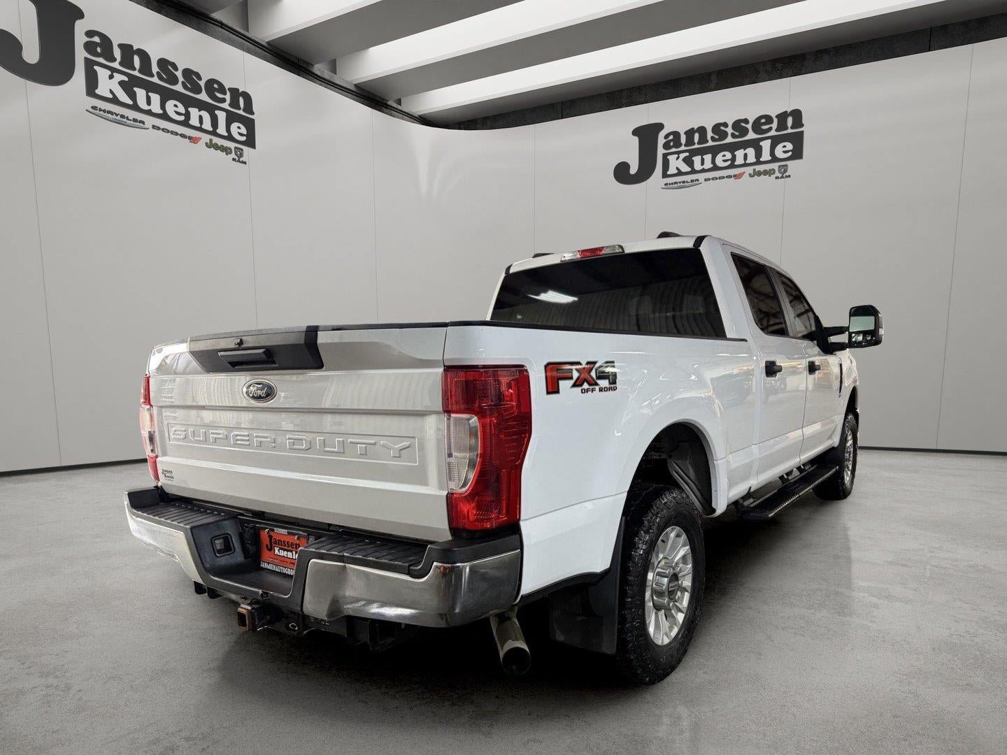 Used 2020 Ford F250 XL w/ STX Appearance Package AWD/4WD image 3