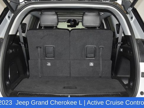 Used 2023 Jeep Grand Cherokee L Limited w/ Luxury Tech Group II AWD/4WD image 33
