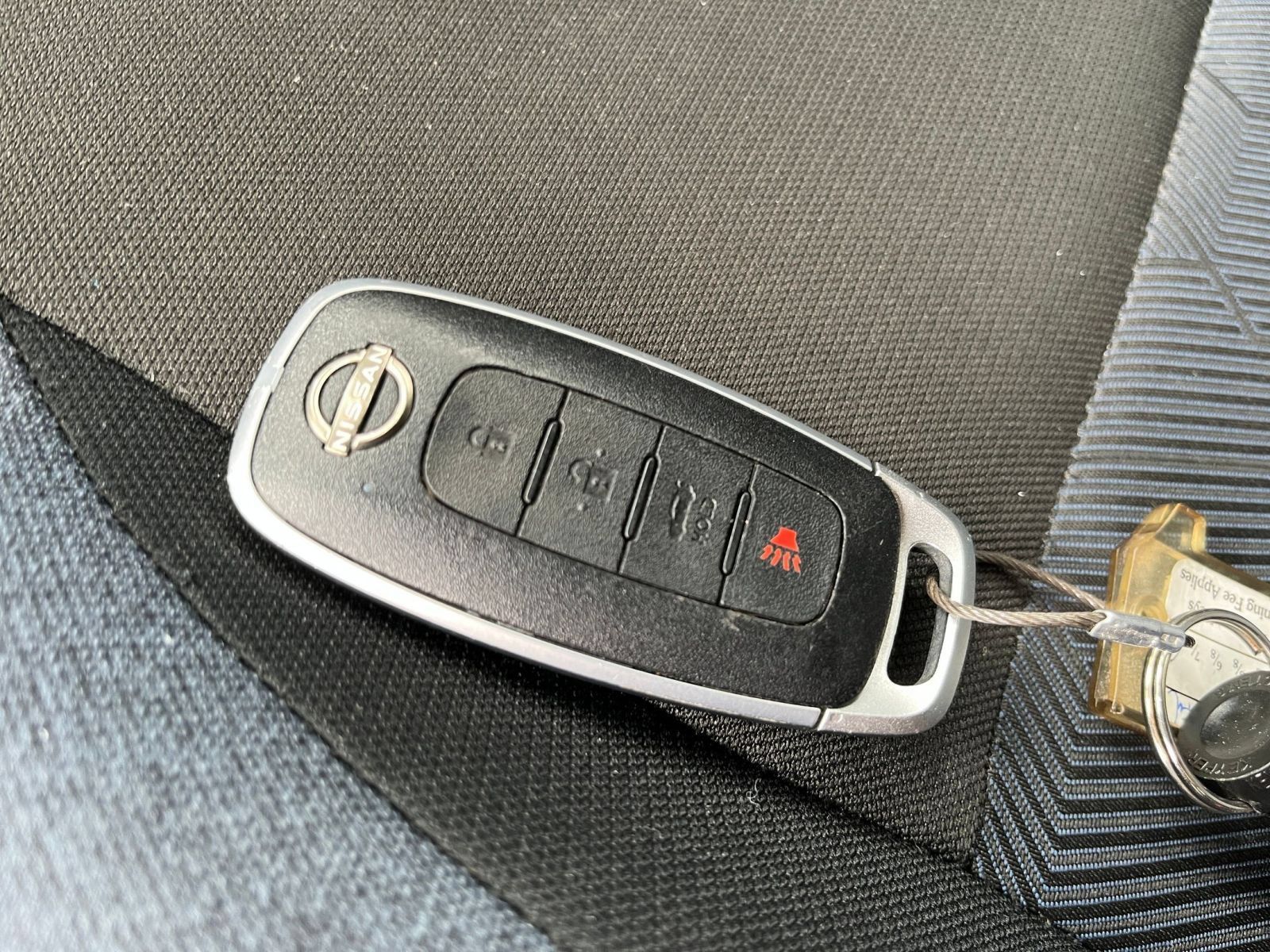 Used 2025 Nissan Versa SV FWD image 20
