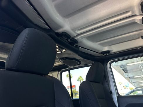 Used 2023 Jeep Wrangler Unlimited AWD/4WD image 16