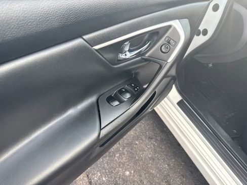 Used 2017 Nissan Altima 2.5 S w/ Power Driver Seat Package image 12