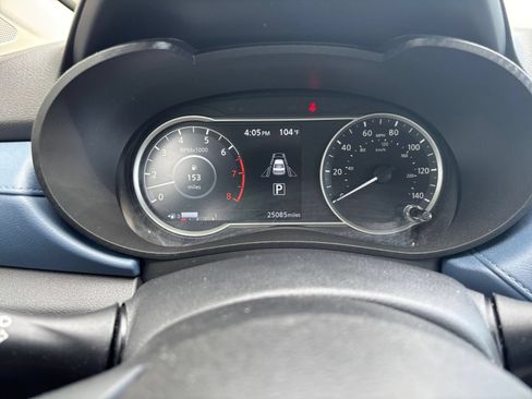 Used 2025 Nissan Versa SV FWD image 39