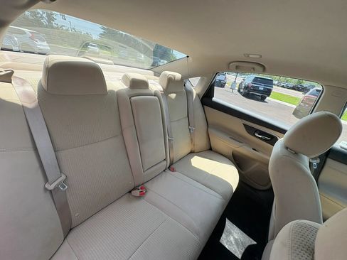 Used 2015 Nissan Altima 2.5 SV FWD image 24