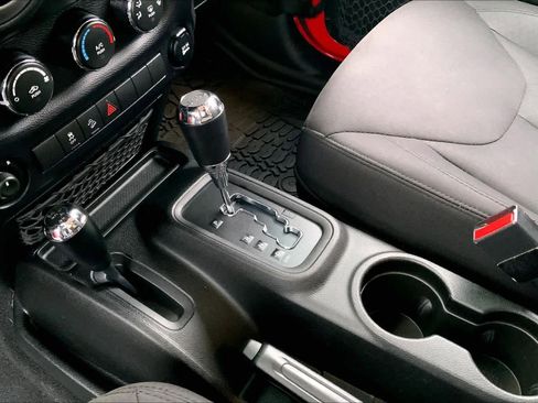 Used 2014 Jeep Wrangler Unlimited Sport w/ Quick Order Package 24S image 17