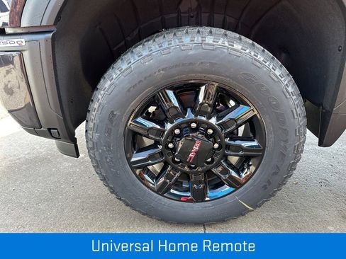 New 2026 GMC Sierra 2500 AT4 w/ AT4 Premium Plus Package AWD/4WD image 8