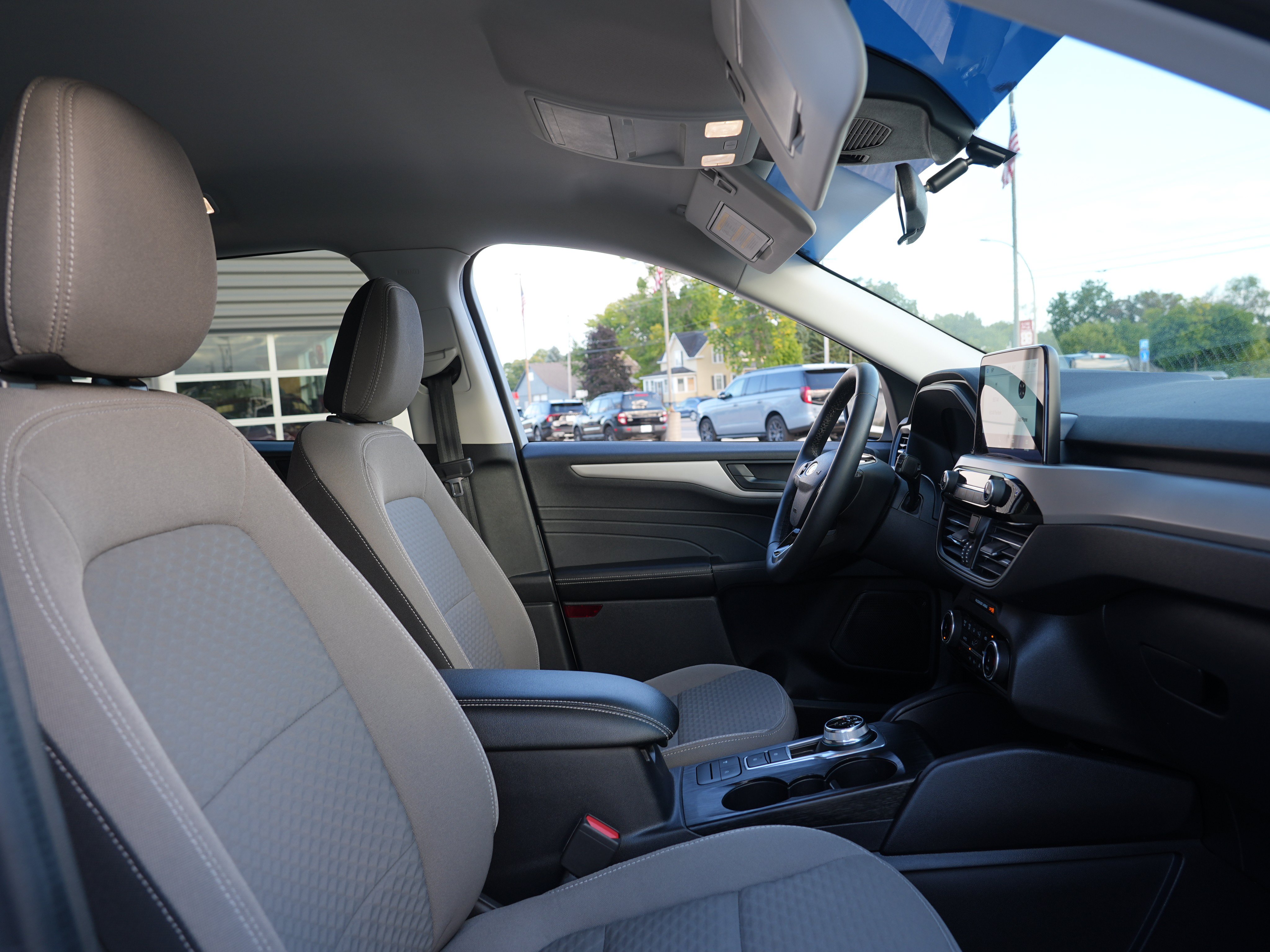 Used 2022 Ford Escape SE w/ SE Sport Appearance Package AWD/4WD image 32