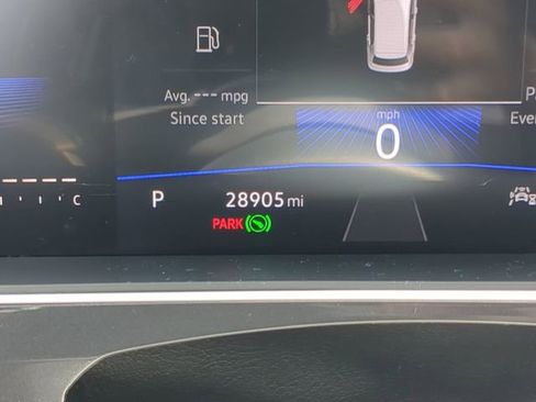 Certified 2023 Volkswagen Tiguan SE R-Line image 31