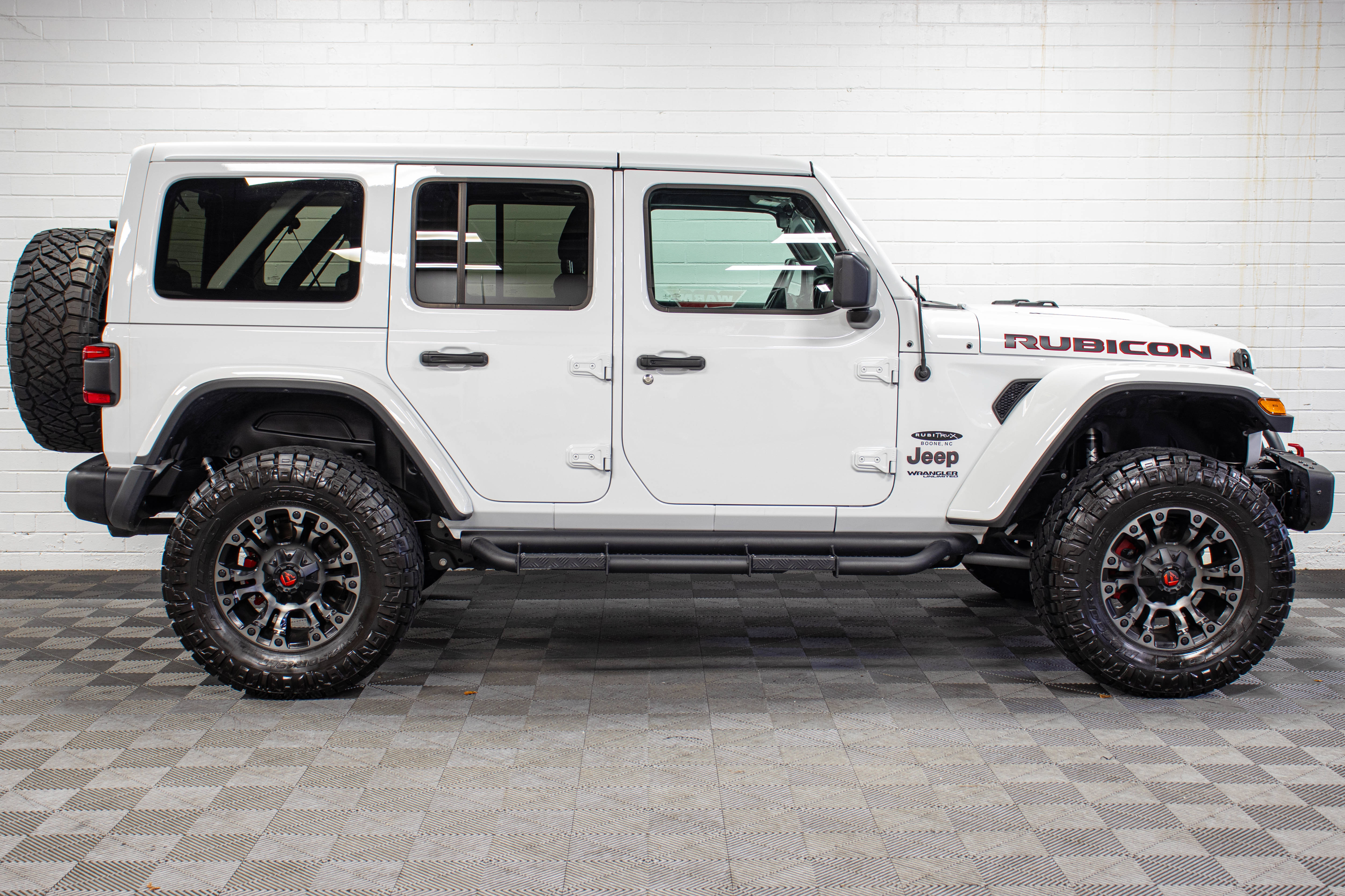 Used 2021 Jeep Wrangler Unlimited Rubicon w/ Steel Bumper Group AWD/4WD image 2